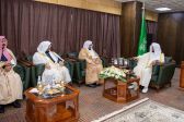 وزير الشؤون الإسلامية يزور فرع الوزارة بمنطقة الباحة ويلتقي منسوبيه