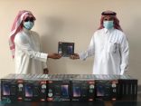 تعليم القنفذة تنهي توزيع 171 جهاز على الطلاب والطالبات