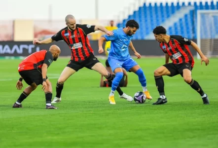 نيوم يفوز على الرياض ويقتنص النقاط الثلاث في دوري روشن