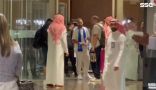 شاهد.. لحظة وصول لاعب نادي الهلال “نيمار” إلى مطار الرياض
