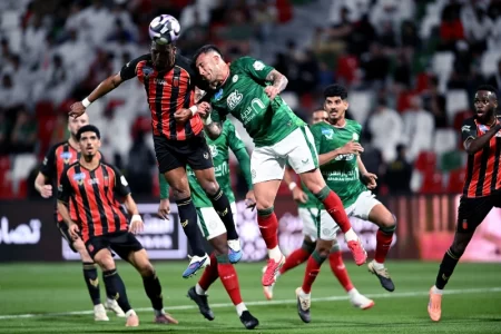 الرياض يقلب تأخره إلى فوز قاتل أمام الاتفاق