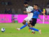 التعادل الإيجابي يحسم مواجهة الأهلي والوحدة في الدوري