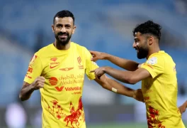 القادسية يكتسح الرياض برباعية ويواصل مطاردة الكبار