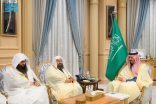 أمير المدينة المنورة يستقبل رئيس الشؤون الدينية بالمسجد الحرام والمسجد النبوي