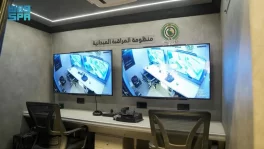 قوات أمن المنشآت تستعرض عربة المراقبة الميدانية في جناحها ضمن معرض “واحة الأمن” بمهرجان الملك عبدالعزيز للإبل 2025