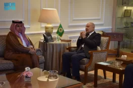 مندوب المملكة الدائم لدى جامعة الدول العربية يلتقي الأمين العام للجامعة العربية