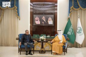 نائب أمير مكة المكرمة يستقبل وزير الداخلية ومكافحة المخدرات في باكستان