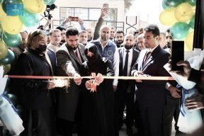 مركز الملك سلمان للإغاثة يدشّن مركز الغسيل الكلوي في مدينة معرة النعمان لخدمة 450 ألف فرد