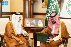 نائب أمير مكة يطّلع على خطط وزارة البيئة لموسم الحج 1447هـ