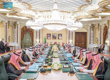 سمو ولي العهد يرأس جلسة مجلس الوزراء في جدة