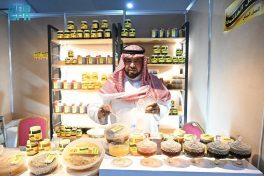 مبيعات معرض عسل جازان تتجاوز مليون ريال خلال أربعة أيام