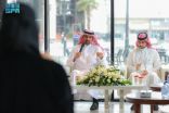 وزير “الموارد البشرية” يستهل زيارته لمنطقة الباحة بلقاء المواطنين في مكتب العمل