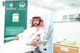 مُحافظ الطائف يتبرع بالدم تفاعلًا مع الحملة الوطنية للتبرع بالدم