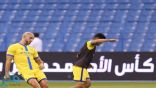 نور الدين إمرابط يرد على أنباء رحيله عن نادي النصر  (فيديو)