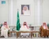 سمو ولي العهد يستقبل في المدينة المنورة أصحاب الفضيلة العلماء والمعالي وجمعًا من المواطنين