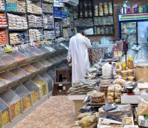 استعدادات أهالي مكة المكرمة لاستقبال شهر رمضان.. عاداتٌ متوارثة تعبق بروحانية المكان