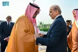 رئيس الوزراء الباكستاني يصل إلى جدة