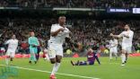 ريال مدريد يتخطى برشلونة ”بشبابه“ ويستعيد صدارة ترتيب الدوري الإسباني (فيديو)