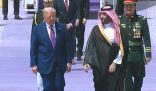 ولي العهد يستقبل الرئيس الأميركي دونالد ترمب لدى وصوله مطار الملك خالد الدولي بالرياض
