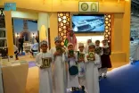 “الشؤون الإسلامية” توزع 10 آلاف نسخة من المصحف الشريف لزوار معرض مسقط الدولي للكتاب