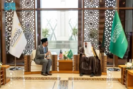 وزير الحج والعمرة يعقد سلسلة لقاءات مع ممثلي الدول وشركات العمرة المحلية والدولية ومنصات السفر الإلكترونية