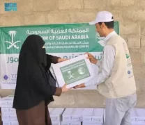 مركز الملك سلمان للإغاثة يوزّع (1.900) كرتون تمر في مديرية الوادي بمحافظة مأرب