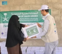 مركز الملك سلمان للإغاثة يوزّع (1.900) كرتون تمر في مديرية الوادي بمحافظة مأرب