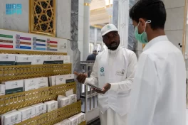 أكثر من 350 ألف مستفيد من الترجمة والإجابة عن الاستفسارات بالمسجد الحرام