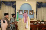 أمير الجوف يقلد قائد قوة الطوارئ بالمنطقة رتبته الجديدة