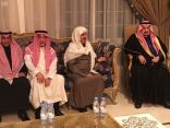 أمير #الرياض يعزي أسرة آل شيخ