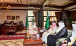 أمير تبوك يلتقي أمين عام اللجنة الوطنية لمكافحة المخدرات