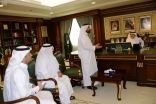 أمير جازان يطلع على النظام الإلكتروني للاتصالات الإدارية ونظام متابعة المشاريع الحكومية