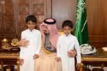 أمير منطقة #عسير يستقبل أسرة الرقيب البارقي ـ رحمه الله ـ