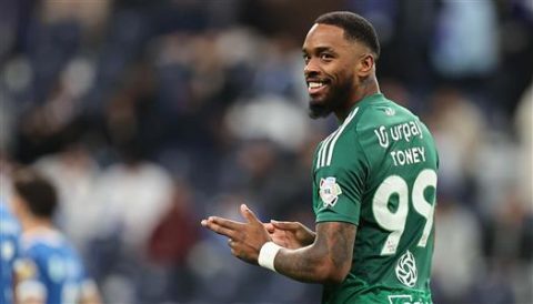 بالفيديو.. إيفان توني يهدر ركلة جزاء ويُبقي الأهلي في مأزق أمام الدحيل