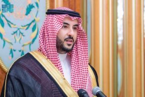 وزير الدفاع يبحث هاتفيًا مع مستشار الأمن الوطني البحريني العدوان الإيراني على السعودية والبحرين