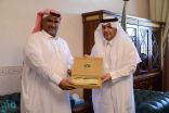 محافظ الطائف يستقبل العقيد القرني