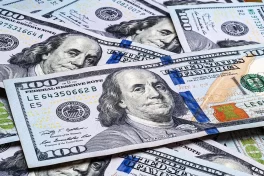 الدولار يتجه لتسجيل خسارة أسبوعية