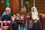 وزير الشؤون الإسلامية يستقبل السفير الباكستاني لدى المملكة