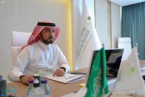 وزير البلديات والإسكان يزور معرض “تعزيز التنمية المستدامة في المملكة”