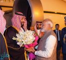 ولي العهد يصل الهند