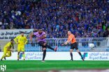 الهلال يفوز على الخليج بثنائية إيغالو.. ويشعل الصراع على صدارة الدوري