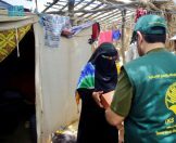 مركز الملك سلمان للإغاثة يوزع 3.000 كرتون تمر في مديريتي العبر وسيئون بحضرموت