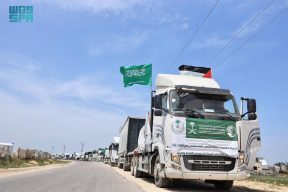 وصول قافلة مساعدات غذائية جديدة مقدمة من مركز الملك سلمان للإغاثة إلى قطاع غزة