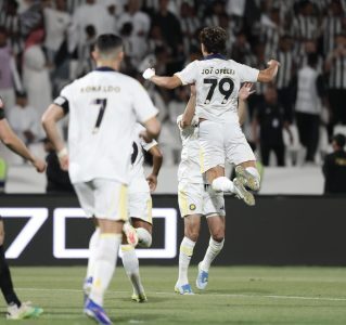 النصر يفوز على الشباب برباعية ويحافظ على الصدارة